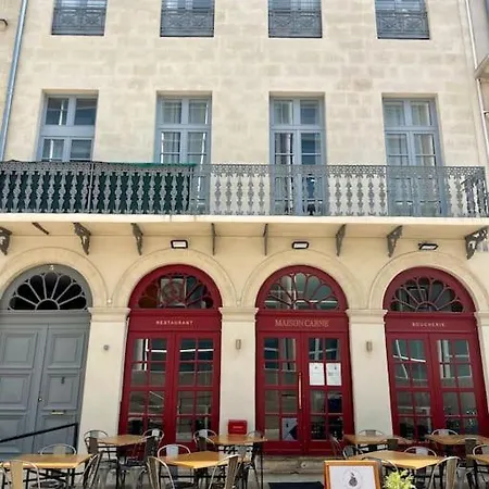 Le Feel'art, Prestige A Nimes